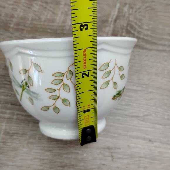 Totally Today Vintage Dragonfly and Ivy Curtain Tie Back Cup White and Green - Picture 9 of 10
